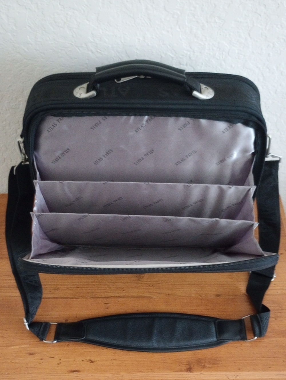 ATLAS Laptop & Document Travel Bag-UNISEX - Picture 6 of 10